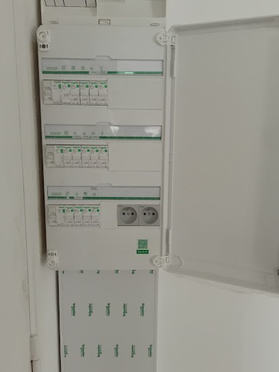 A.R RENOVATION, Electricien au Petit-Quevilly