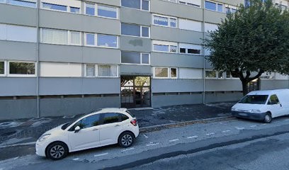 Netarfits Hocine, Electricien à Saint-Jean-de-Maurienne