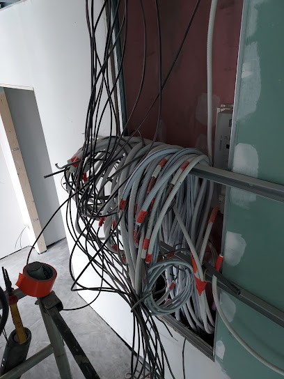 Ftselec2a, Electricien à Afa