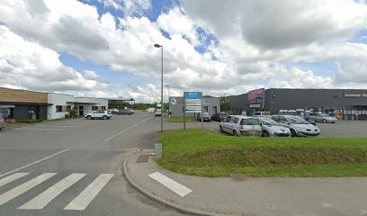 Marcelle Benoît, Electricien à Plouasne