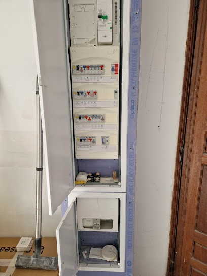 Nicolas Russo, Electricien à Menton