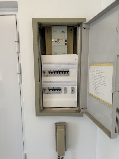 PESSOA ÉLECTRICITÉ - Électricité générale, Electricien aux Molières