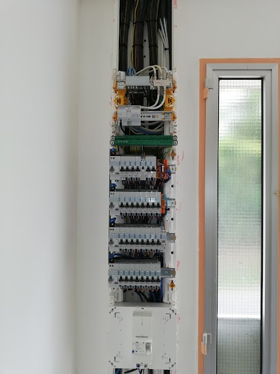 Lumaelec, Electricien au Mesnil-Saint-Firmin