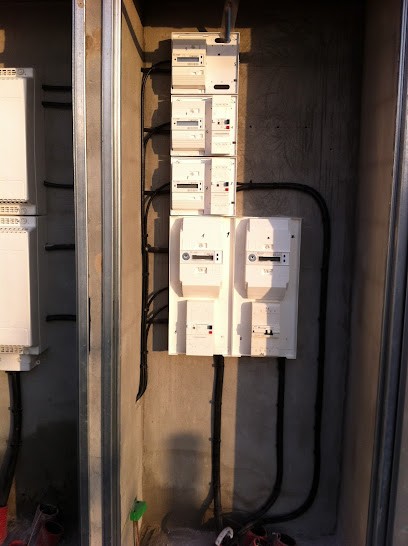 Lhorloge François, Electricien à Chabestan
