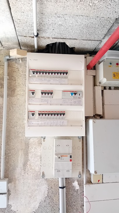 Laurent Electricite+ Dépannages +Normes+ Chauffe-eaux Royan/St Georges, Electricien à Royan