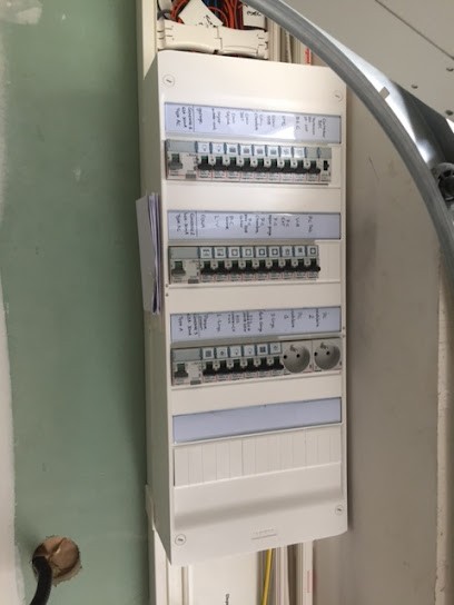 Mds, Electricien à Drucourt