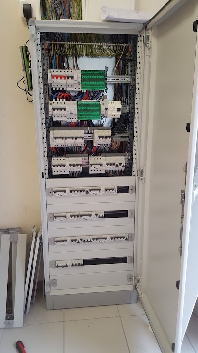 Christophe mornet, Electricien à La Plaine-sur-Mer