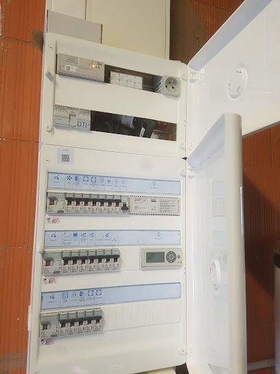 Seib, Electricien à Saint-Laurent-des-Arbres