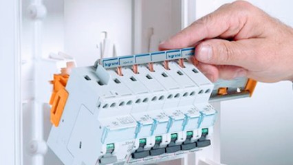 Ent LAGREN, Electricien à Villevaudé