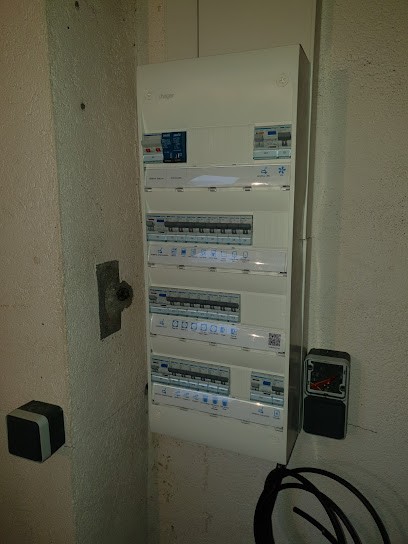 BELLUE Mikaël Mikaelectricité 05, Electricien au Glaizil