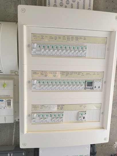 B.e.a, Electricien à Craponne