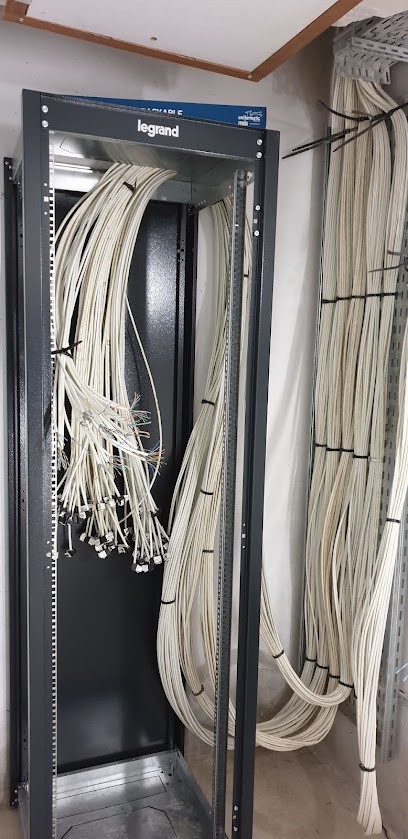 PF Domelec, Electricien à Montreuil-l'Argillé