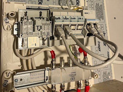 R2 Concept Electricité, Electricien à Saint-Méard-de-Gurçon
