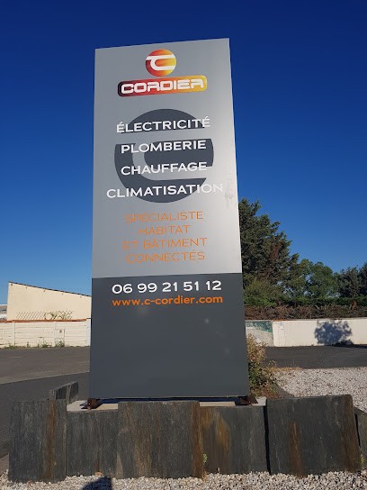 CORDIER ELECTRICITE PLOMBERIE CHAUFFAGE CLIMATISATION PANNEAU SOLAIRE POMPE A CHALEUR BORNE DE RECHARGE, Electricien à Givrand