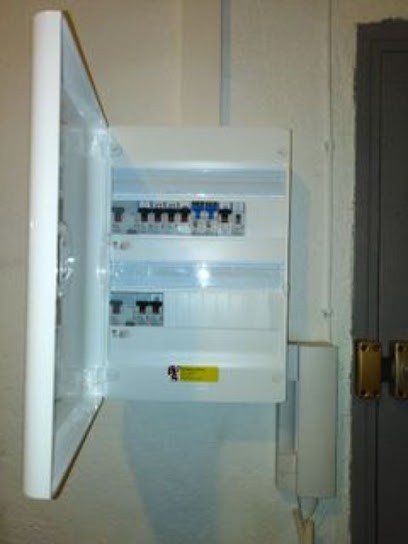 BATIFRANCE SERVICES 46, Electricien à Cahors