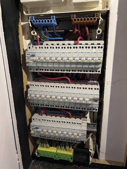ELEC+, Electricien à Suresnes