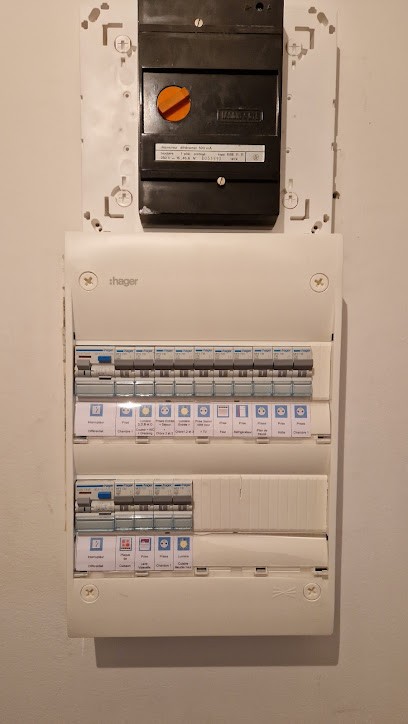 Guielec, Electricien à Rueil-Malmaison