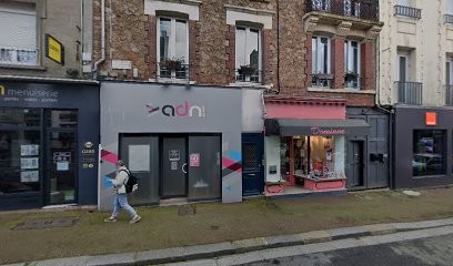 J.l.b., Electricien à Granville