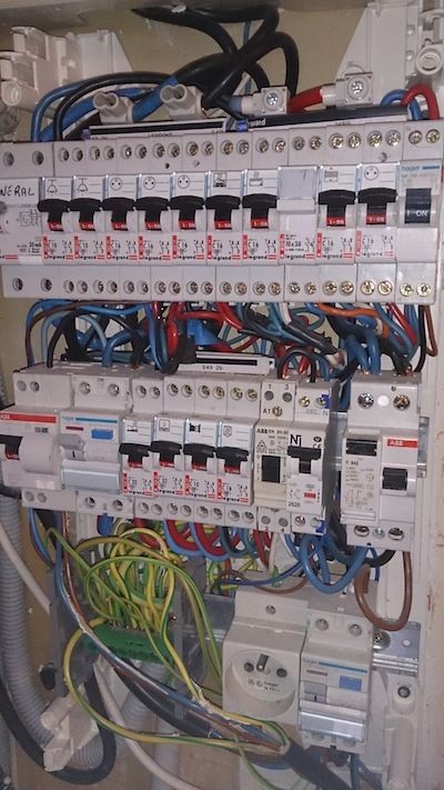 Darielec, Electricien à Mons-en-Baroeul