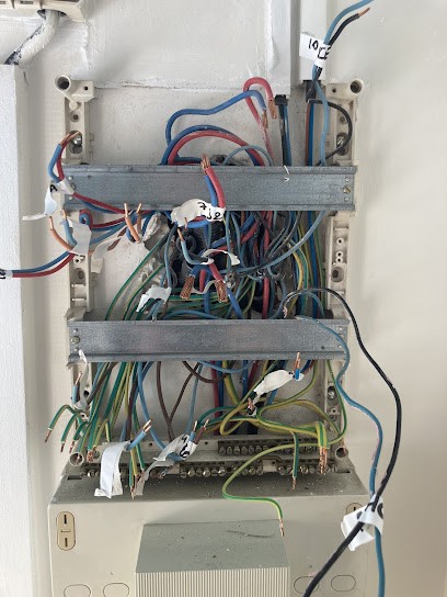 Azur Elec, Electricien à Peypin