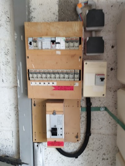 Denoual Electricite Generale, Electricien à Combourg