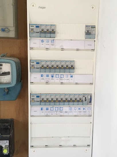 C . Elec, Electricien à Podensac