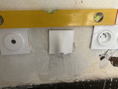 Bessai Malik, Electricien à Prades