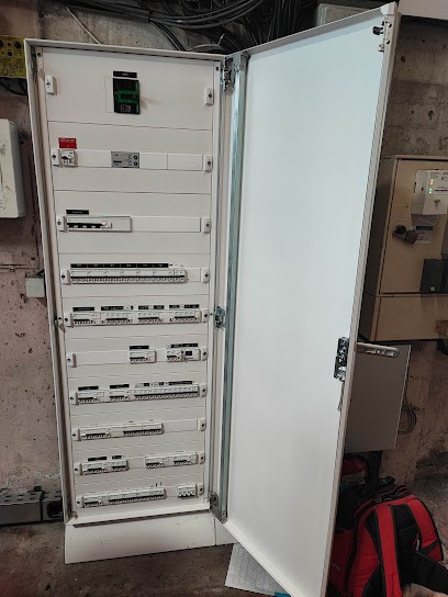 VELECE 33 / Qualifelec Pour Borne De Recharge IRVE, Electricité Général., Electricien à Martignas-sur-Jalle