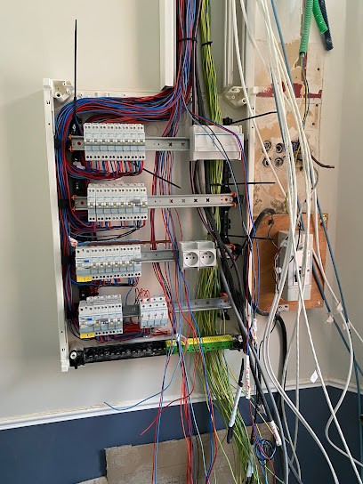 Senelec Sécurité, Electricien à Gueux