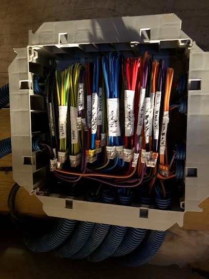 Masielec, Electricien à Esley