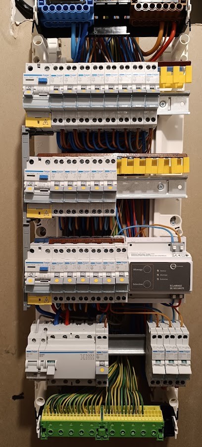 Sedan Élec, Electricien à Sedan