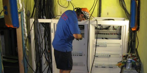 CCTE, Electricien à Signes