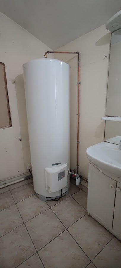 IR2E 49 -Chaudelet R-Electricien/Plombier, Electricien à Louresse-Rochemenier
