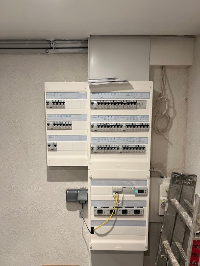 DSEG, Electricien à Houilles