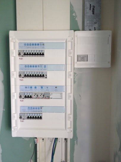 Gourgues Jean Pierre, Electricien à Lerm-et-Musset